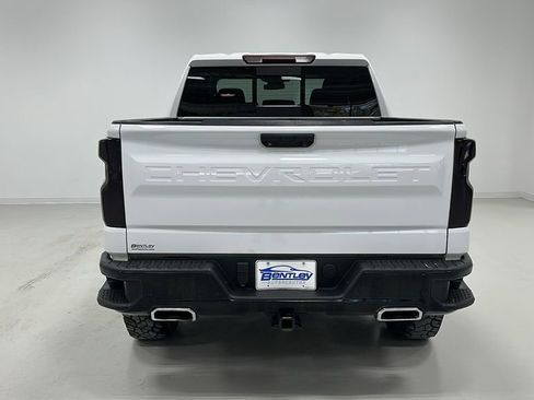 Used 2022 Chevrolet Silverado 1500 LT Trail Boss w/ LT Trail Boss Premium Package AWD/4WD image 4