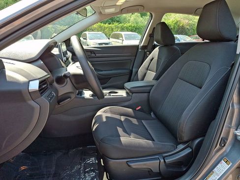 Certified 2025 Nissan Altima 2.5 S FWD image 14