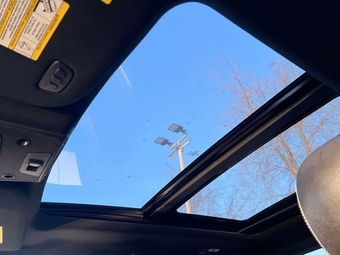 Used 2019 Ford F150 Lariat w/ Equipment Group 502A Luxury image 22