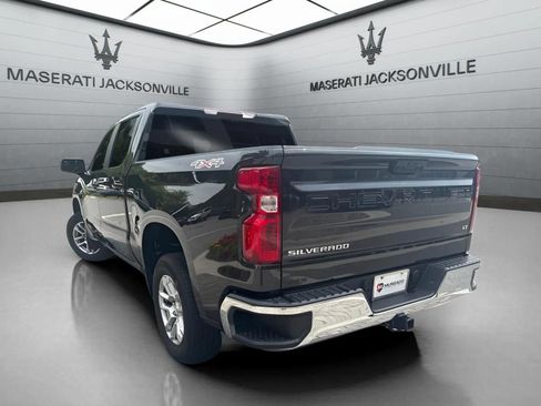 Used 2022 Chevrolet Silverado 1500 LT AWD/4WD image 4
