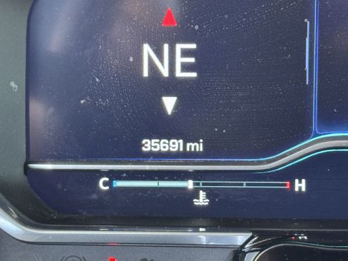 Certified 2022 Chevrolet Silverado 1500 LT image 32