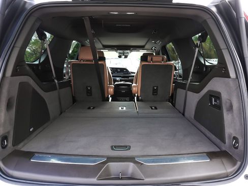 Used 2024 Cadillac Escalade ESV Premium Luxury w/ Performance Package AWD/4WD image 54