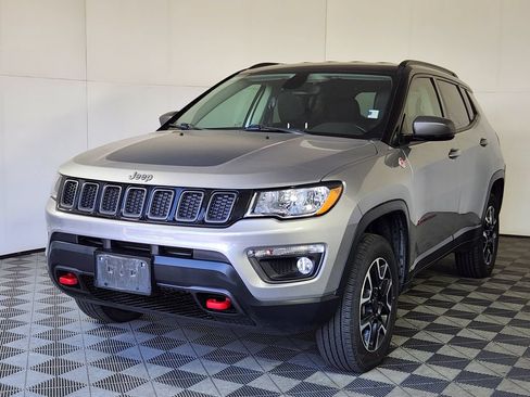 Used 2020 Jeep Compass Trailhawk AWD/4WD image 3