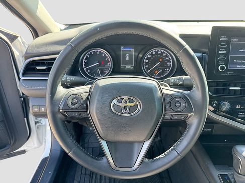 Used 2023 Toyota Camry SE w/ Convenience Package image 13