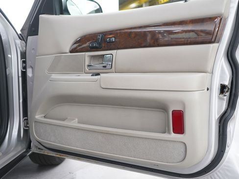 Used 2009 Mercury Grand Marquis LS RWD image 9