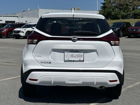 New 2025 Nissan Kicks Play S image 23