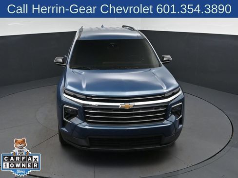 Used 2025 Chevrolet Traverse LT FWD image 37