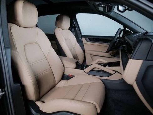New 2026 Porsche Cayenne GTS AWD/4WD image 11