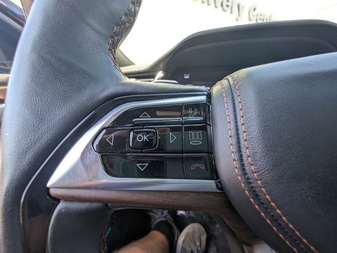 Used 2022 Jeep Grand Cherokee Summit w/ Luxury Tech Group V image 22