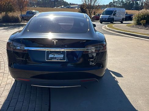 Used 2013 Tesla Model S Performance image 9