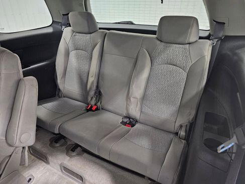 Used 2008 GMC Acadia SLE w/ Preferred Package image 12