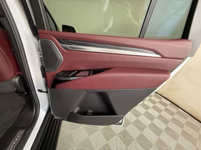 New 2026 Cadillac Escalade Luxury w/ Touring Package AWD/4WD image 34