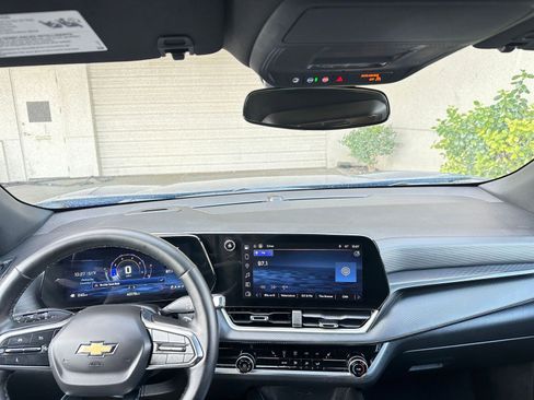 Used 2025 Chevrolet Equinox LT image 33