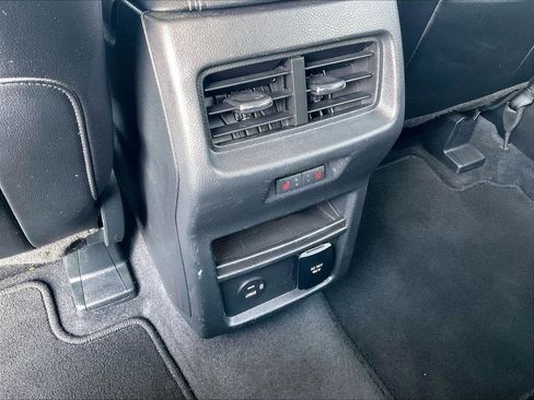 Used 2022 Ford Edge Titanium w/ Equipment Group 301A image 26