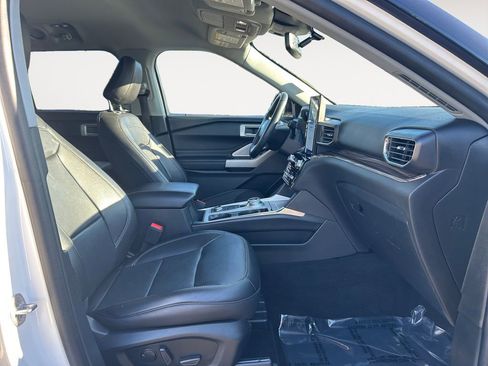 Used 2022 Ford Explorer Limited w/ Limited Technology Package image 10
