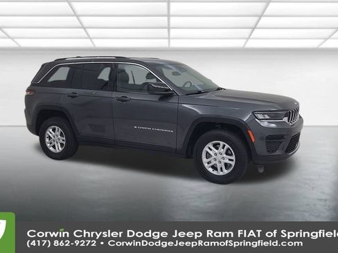 Certified 2023 Jeep Grand Cherokee Laredo image 2