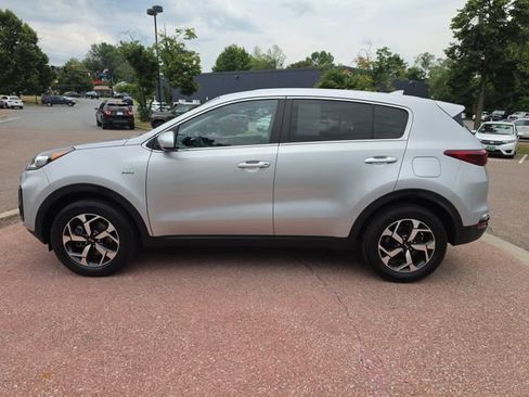 Used 2022 Kia Sportage LX AWD/4WD image 2
