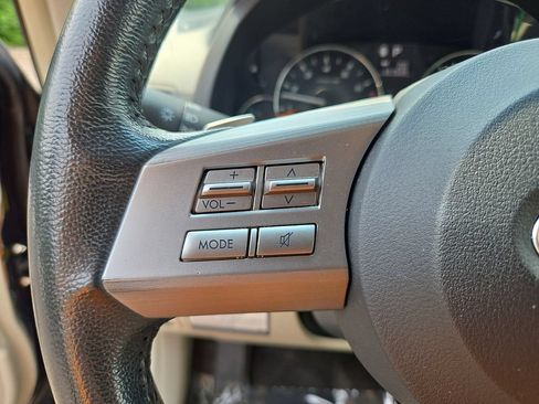 Used 2011 Subaru Legacy 2.5i Premium AWD/4WD image 17