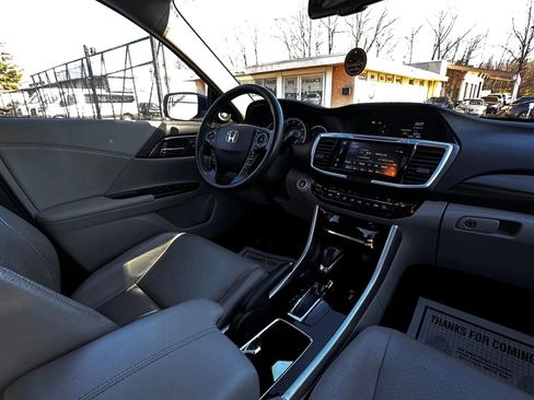 Used 2016 Honda Accord EX-L image 27