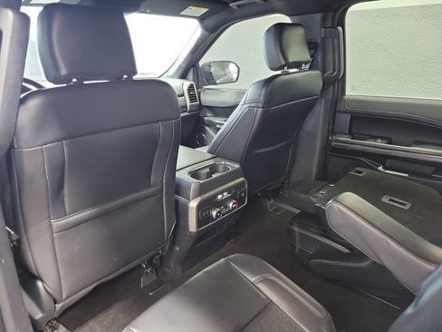 Used 2020 Ford Expedition XLT w/ Equipment Group 202A AWD/4WD image 14