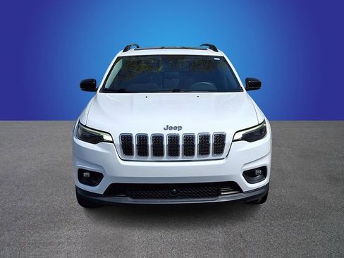 Used 2022 Jeep Cherokee Latitude Lux w/ Sun & Sound Group FWD image 2