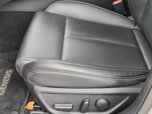 Used 2023 Genesis G70 2.0T AWD/4WD image 20