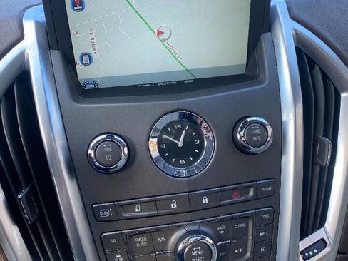 Used 2011 Cadillac SRX Luxury image 11