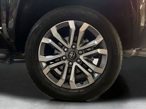 New 2025 Toyota 4Runner Limited image 32