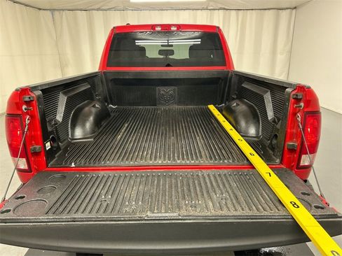 Used 2018 RAM 1500 Express image 21
