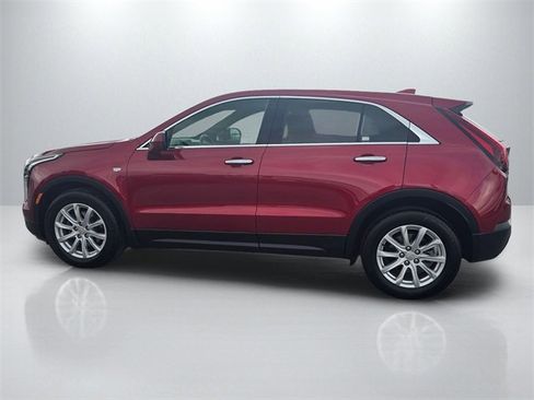 Used 2023 Cadillac XT4 Luxury w/ Cold Weather Package image 8
