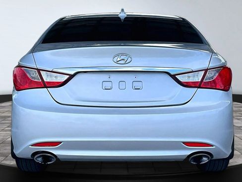 Used 2011 Hyundai Sonata SE FWD image 5