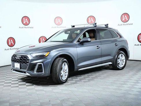 Used 2023 Audi Q5 2.0T Premium w/ Convenience Package AWD/4WD image 4
