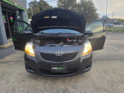 Used 2012 Toyota Yaris Sedan image 36