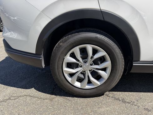 Certified 2025 Honda CR-V LX image 9