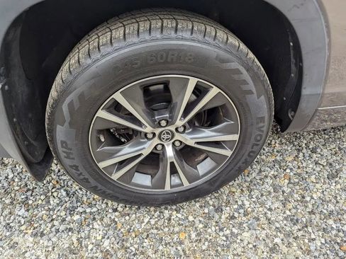 Used 2017 Toyota Highlander Plus image 27