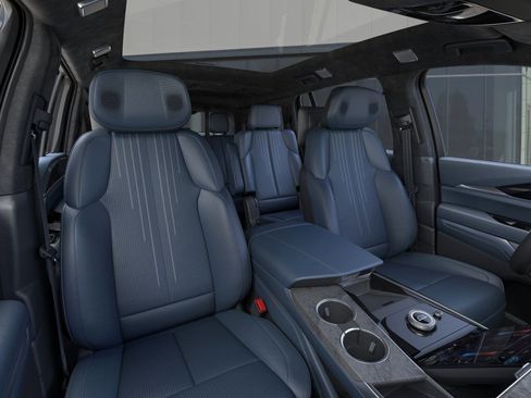 New 2025 Cadillac Escalade IQ Sport 2 w/ LPO, ONYX Package image 17