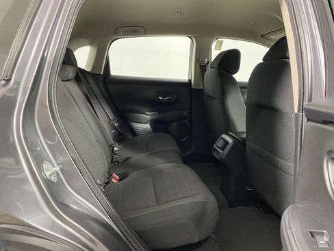 Used 2025 Honda HR-V LX image 9