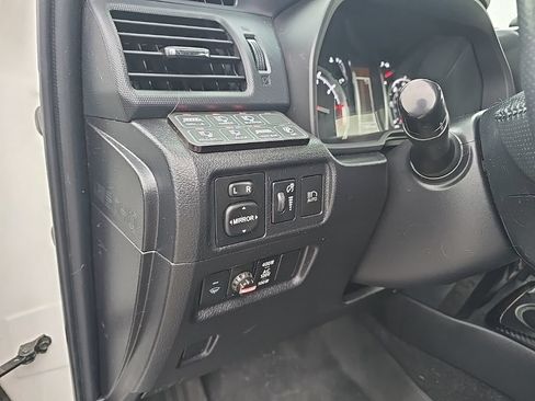 Used 2021 Toyota 4Runner TRD Off-Road Premium w/ Moonroof Package AWD/4WD image 9