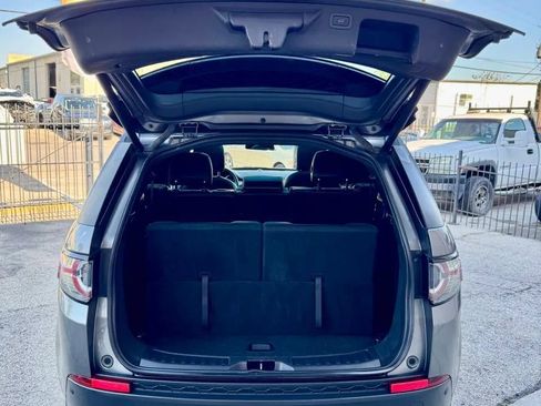 Used 2016 Land Rover Discovery Sport HSE image 11