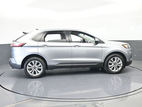 Used 2022 Ford Edge Titanium image 7