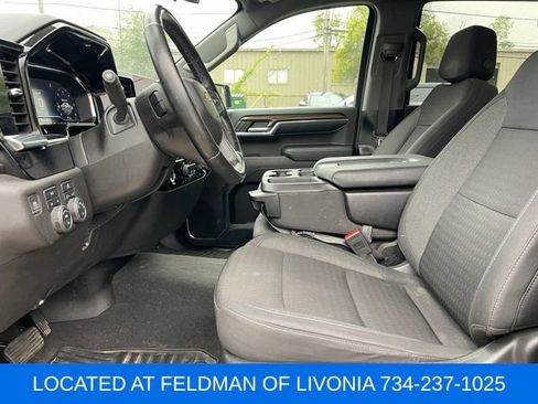 Used 2024 Chevrolet Silverado 1500 LT AWD/4WD image 6