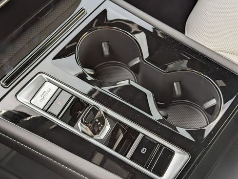 New 2026 Volkswagen Atlas Cross Sport SEL Premium R-Line image 18