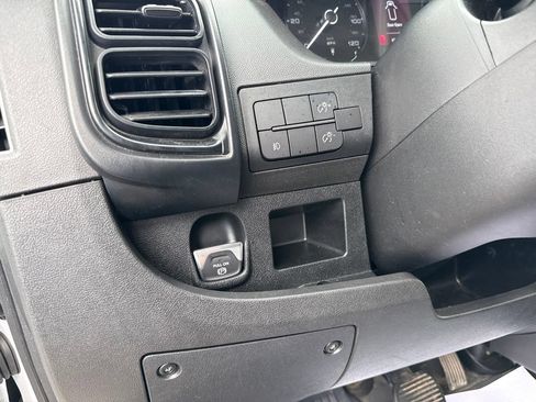 Used 2025 RAM ProMaster 2500 w/ Convenience Group FWD image 28