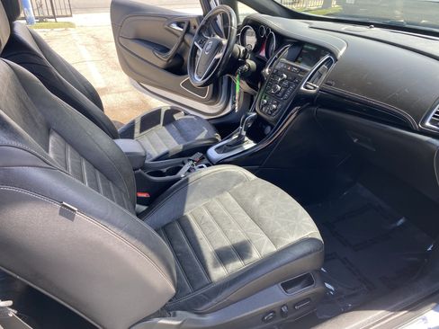 Used 2019 Buick Cascada Premium FWD image 16