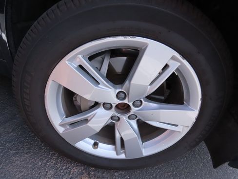 Used 2019 Audi Q5 2.0T Premium w/ Convenience Package AWD/4WD image 18