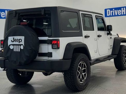 Used 2016 Jeep Wrangler Unlimited Sport w/ Connectivity Group AWD/4WD image 4