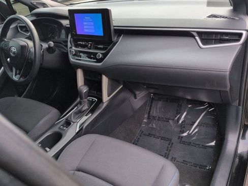 Certified 2025 Toyota Corolla Cross AWD Hybrid w/ Moonroof Package image 31