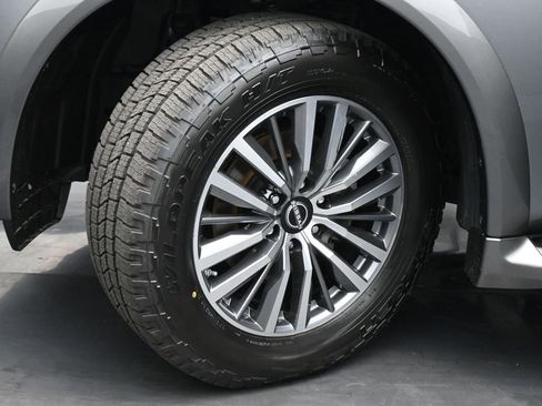 Used 2023 Nissan Armada SL w/ Captain's Chairs Package image 24