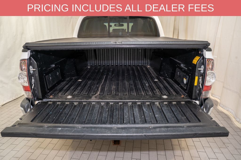 Used 2015 Toyota Tacoma 4x4 Double Cab w/ Limited Package image 6