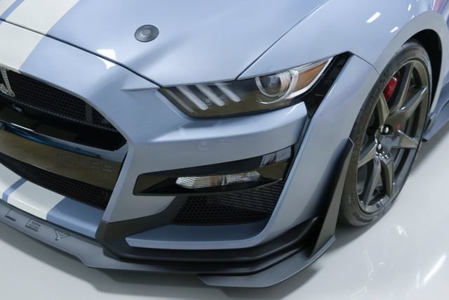 Used 2022 Ford Mustang Shelby GT500 w/ Carbon Fiber Track Pack RWD image 10